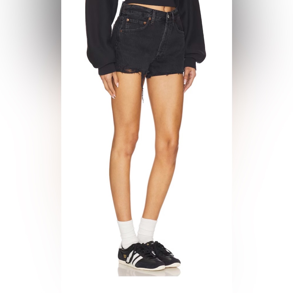 Agolde Parker Vintage Short in Black. Size 28